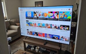 تلفزيون 75 بوصة نحيف 4K كيو ال اي دي وكوانتوم كريستال ونطاق HDR 10+ photo review