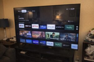 تلفزيون 75 بوصة نحيف 4K كيو ال اي دي وكوانتوم كريستال ونطاق HDR 10+ photo review