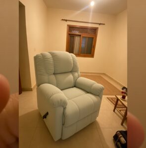 كرسي استرخاء| ثابت - خامة مخملية - ضمان 5 سنوات - بيج فاتح photo review
