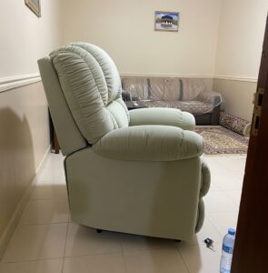 كرسي استرخاء| ثابت - خامة مخملية - ضمان 5 سنوات - بيج فاتح photo review