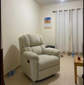 كرسي استرخاء| ثابت - خامة مخملية - ضمان 5 سنوات - بيج فاتح photo review