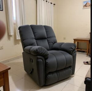 كرسي استرخاء Lucas | تصميم وصناعة أمريكية | كرسي هزاز مع تحكم يدوي | نظام يدوي سهل الاستخدام | اللون رمادي. photo review