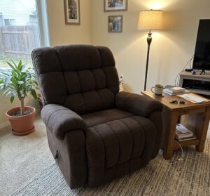 كرسي استرخاء Rock Best | ثابت | اللون أسود. photo review